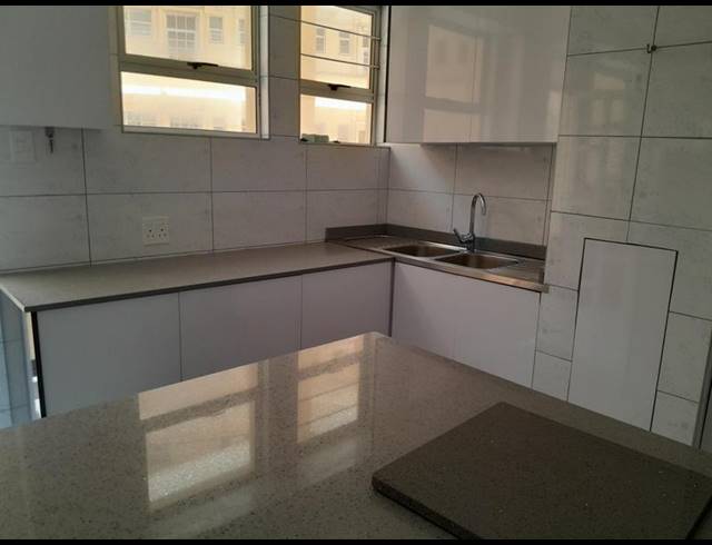 1 BEDROOM PROPERTY TO RENT IN NORTH BEACH